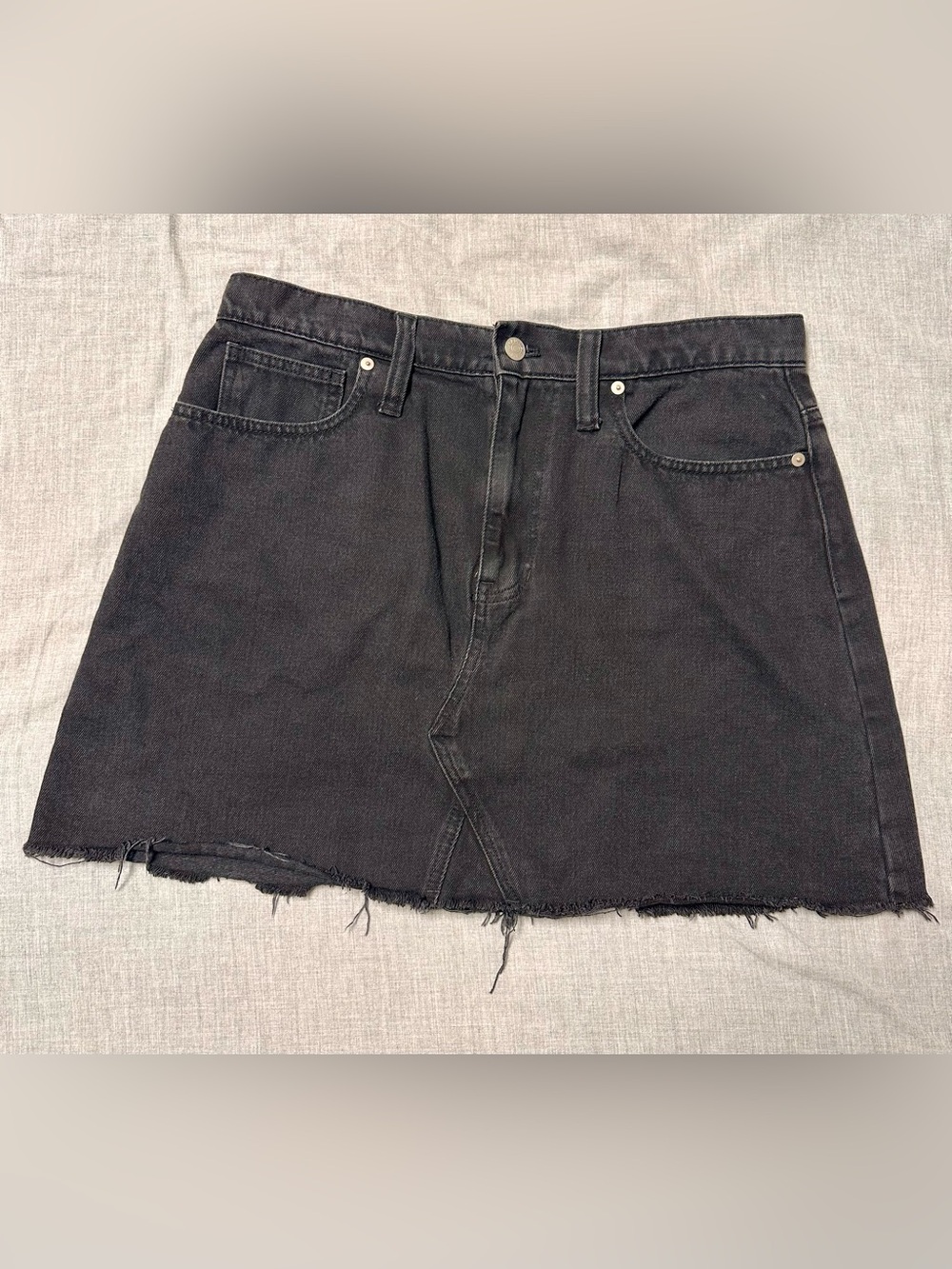 Madewell Rigid Denim Skirt Raw Hem - Faded Black Lunar Wash - Size 30